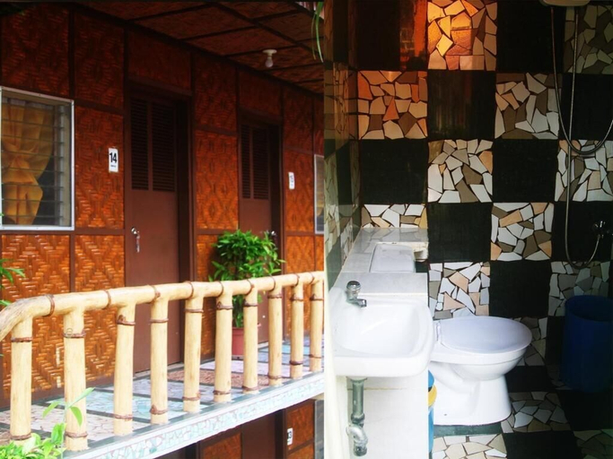 Bathroom, Stefanie Grace Inn, Loboc