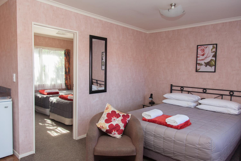 Bedroom 2, Motel Te Kuiti, Waitomo