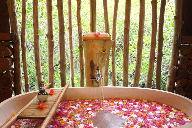 Bathroom 4, Raja Ampat Dive Lodge, Raja Ampat