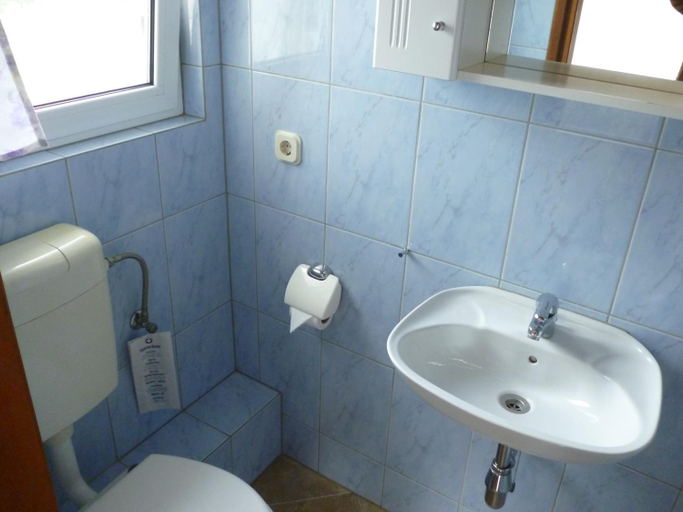 Bathroom 2, Studio apartments Matos, Starigrad