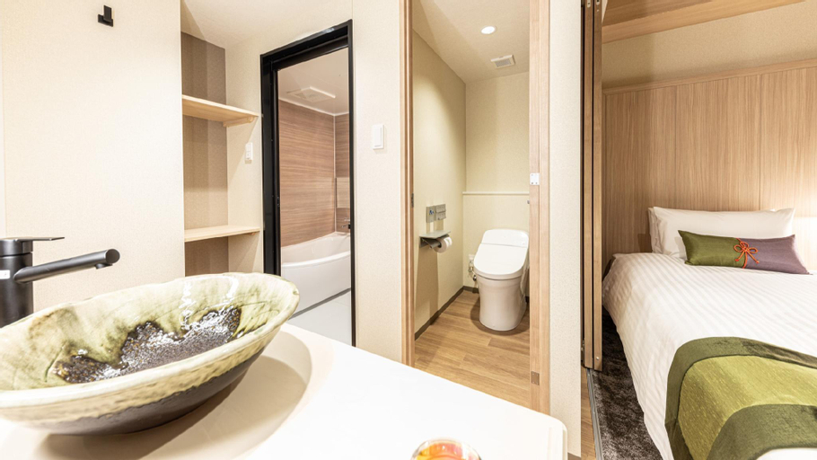 Bathroom 8