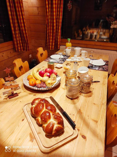 Food & Drinks 4, Les Genevriers, Jura