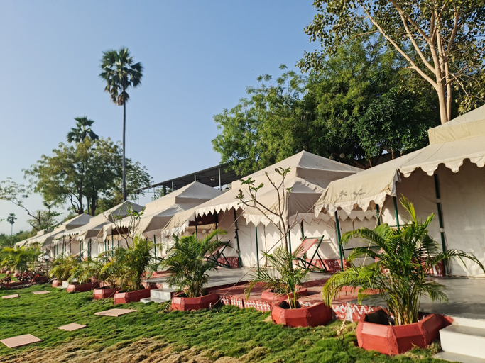 Exterior & Views 1, River view Tent Resort, Narmada