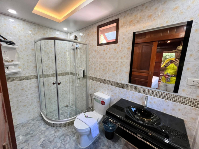 Bathroom 3
