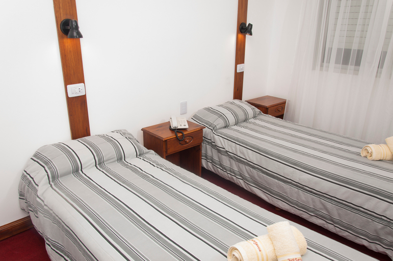Bedroom, Hotel Savoia, La Costa