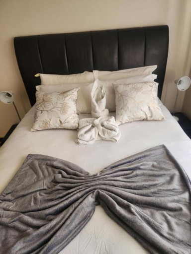 Bedroom, Tsumeb Park Self Catering Suites, Tsumeb