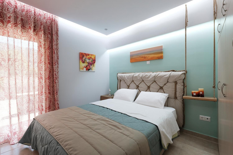 Others 5, Villas Ve, Peloponnese