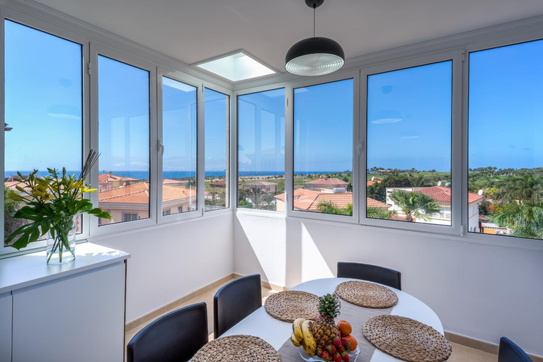 5, Villa, Private heated pool and jacuzzi ., Las Palmas