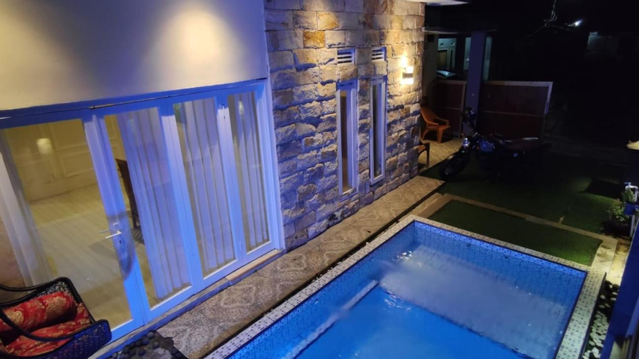 Swimming Pool 8