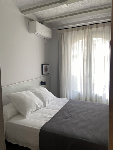 Bedroom 5, Hotel Caléndula, Girona