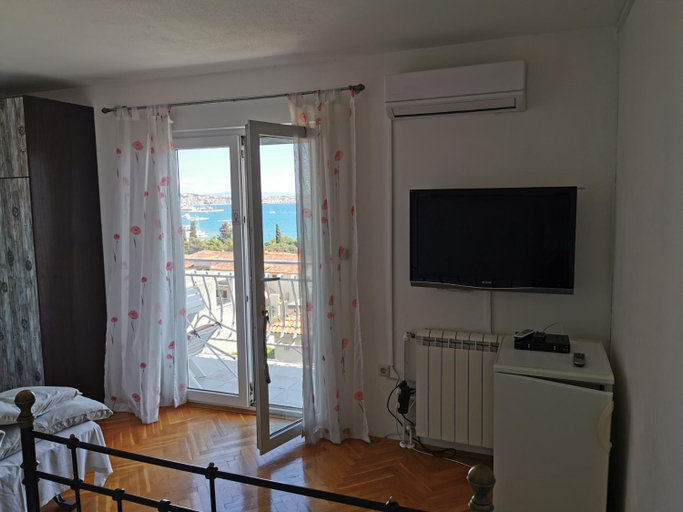 Others 2, Villa Milic***, Seget