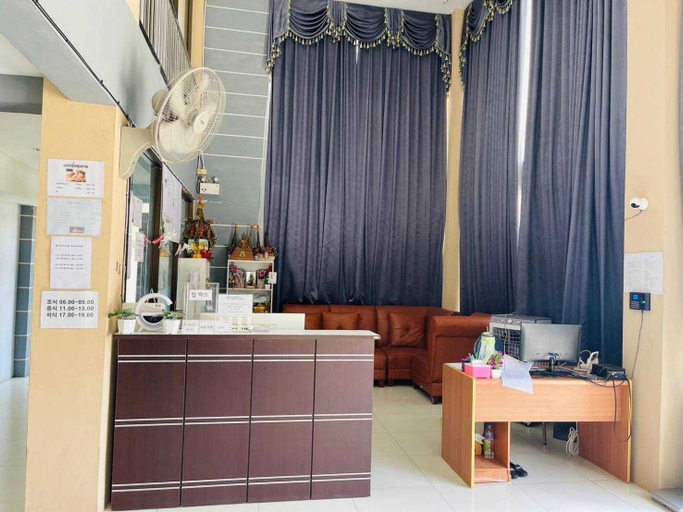 Others 5, The Chev Hotel, Muang Lop Buri