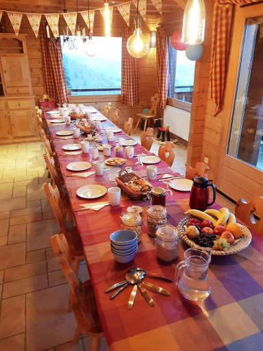 Food & Drinks 2, Les Genevriers, Jura