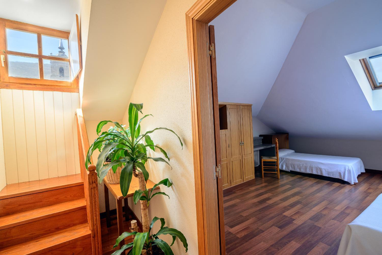Bedroom 3, Hostal El Palacio, León