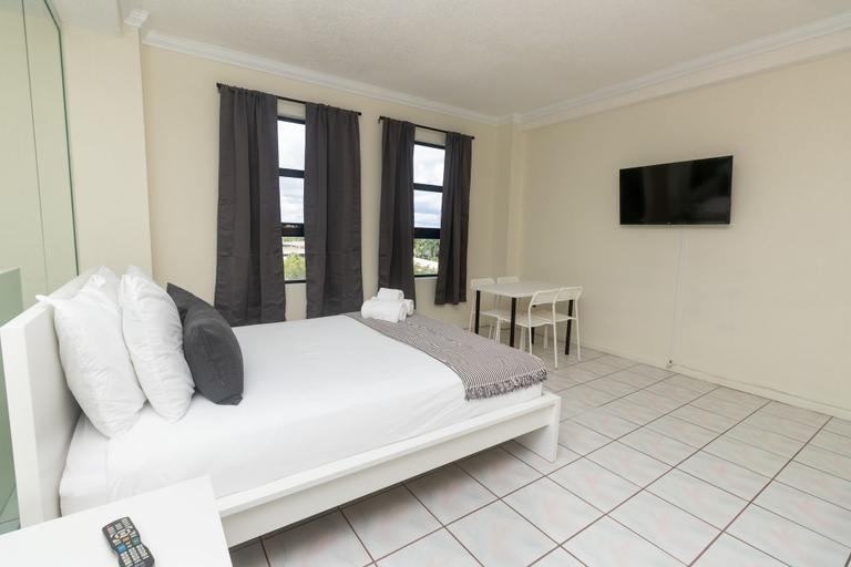 Bedroom 1, 521 Studio Hollywood Beach, Broward