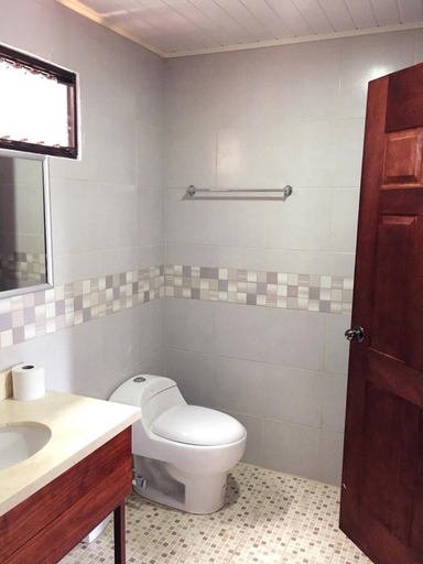 Bathroom 2, Hotel Pacande B&B, Alajuela
