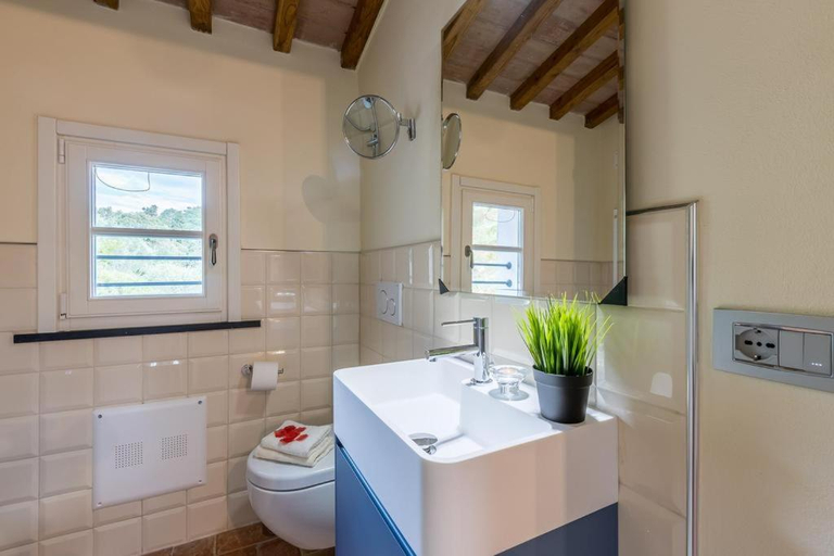 Bathroom 4, Relais del Lago e Relais del Monte, Pisa