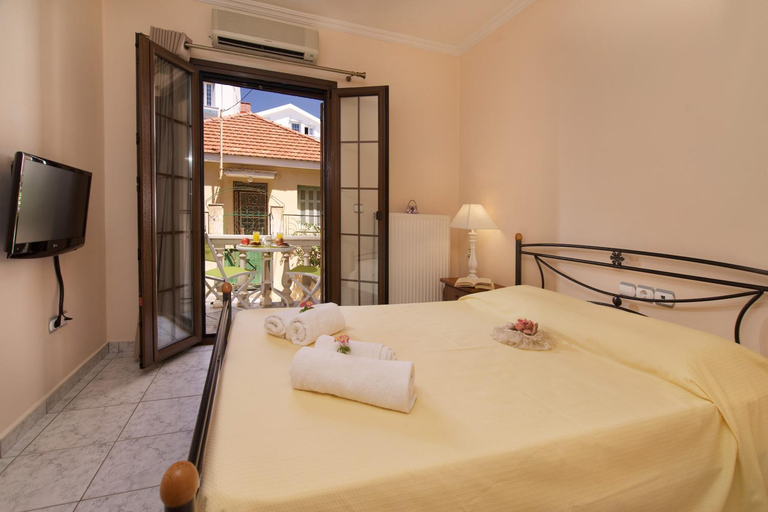2, Dias Ground Floor Apartment, Ionian Islands