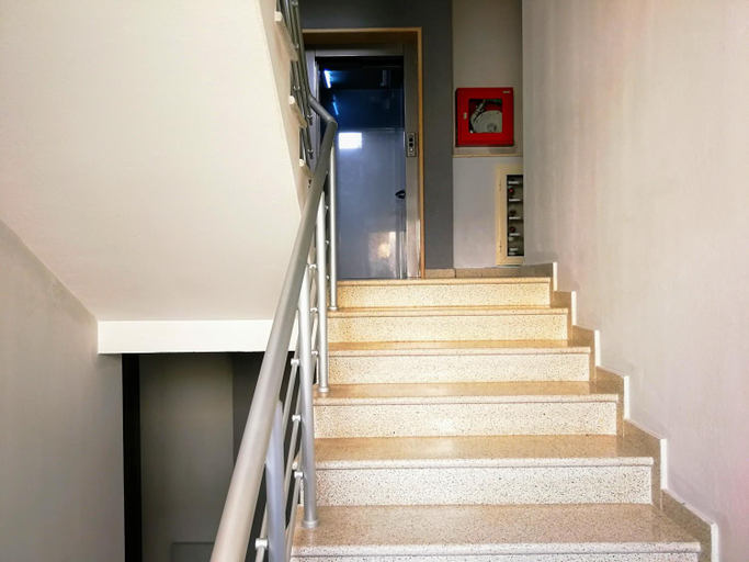 Others 3, Turtle Apartment, Durrësit