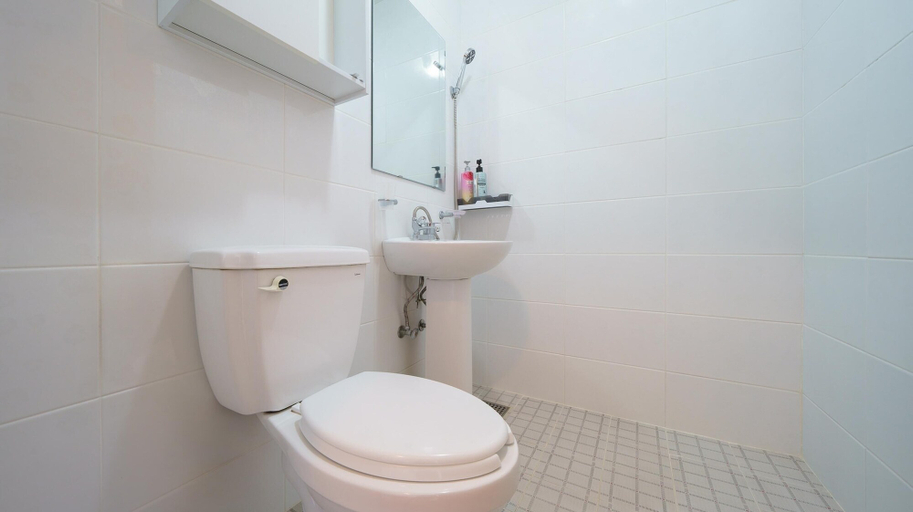 Bathroom 4, Samcheok Donghae Pension, Samcheok
