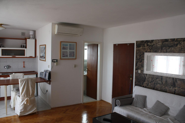 Others 5, Villa Milic***, Seget