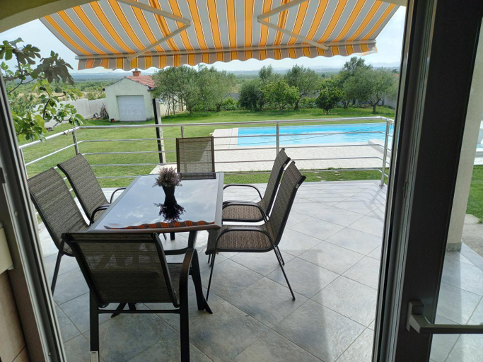 Others 2, Dubis House, Zemunik Donji