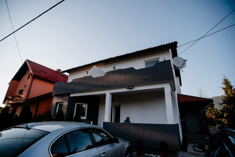 Others 4, House Karakas, Plitvička Jezera