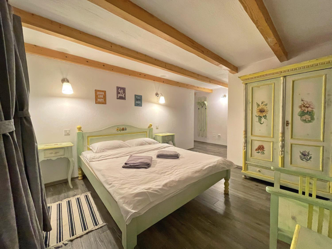 Others 4, Cabana din Groapa Frumoasa, Rasnov