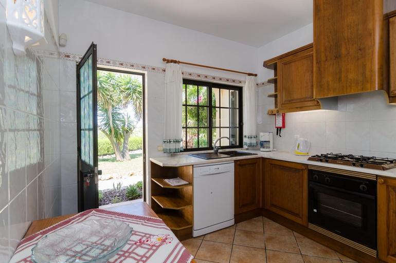 Others 3, Villa Eucalipto with private pool, Lagoa