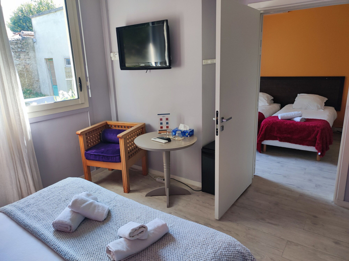 Bedroom 3, Moodz Hotel, Isère