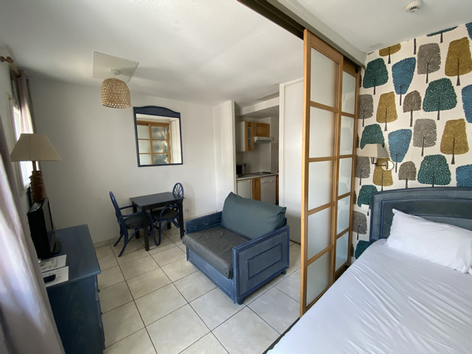 Bedroom 18