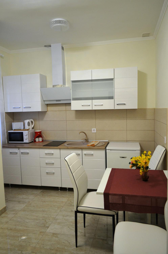 Others 5, Henrietta - Violetta Apartman, Hajdúszoboszló