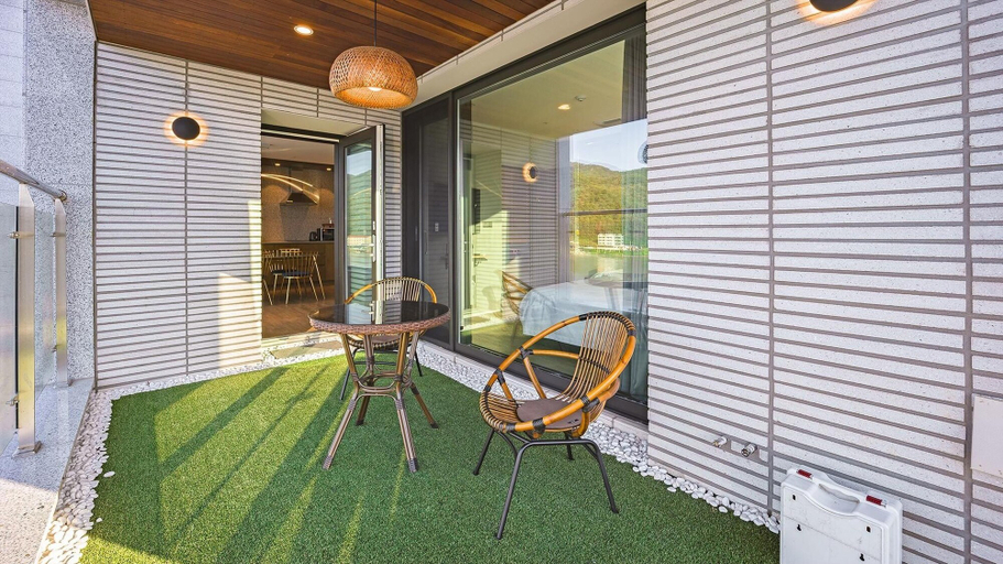 Exterior & Views 2, Gapyeong Laputa Resort, Gapyeong