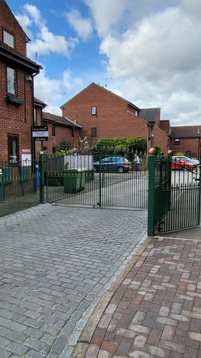 Others 5, 1 Bed Old Town City Studio near Theatre Suit Work or Leisure, Kingston upon Hull
