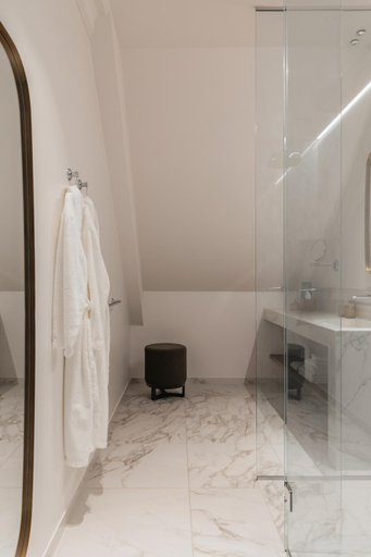 Bathroom 3, De Lindenhoeve Boutique Hotel, Sluis