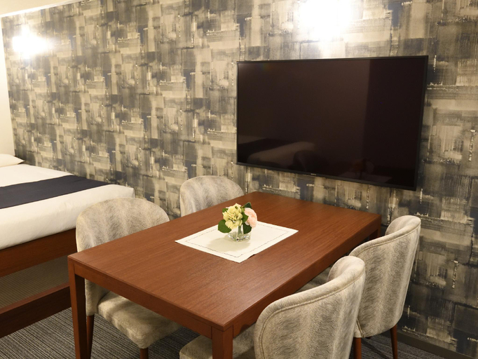 Dining Room 10