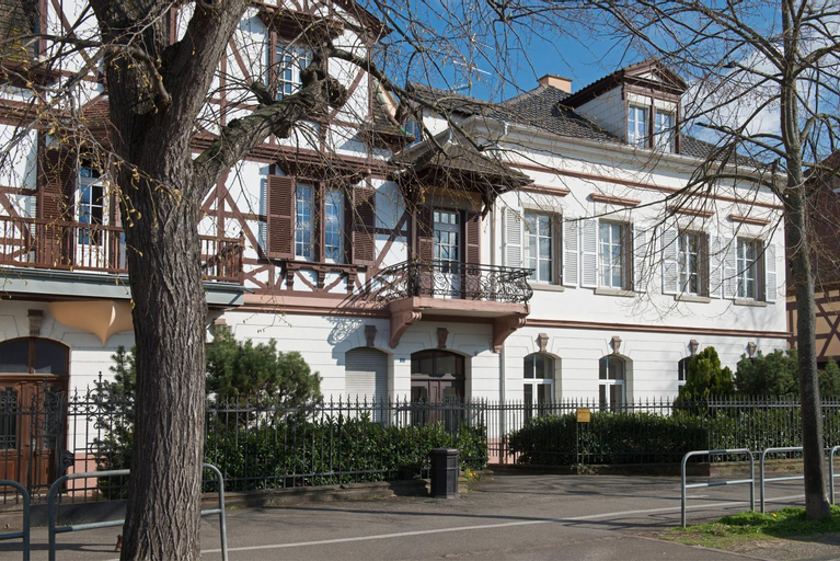 Exterior & Views 1, " Mademoiselle " 17 Boulevard du Champ de Mars, Haut-Rhin