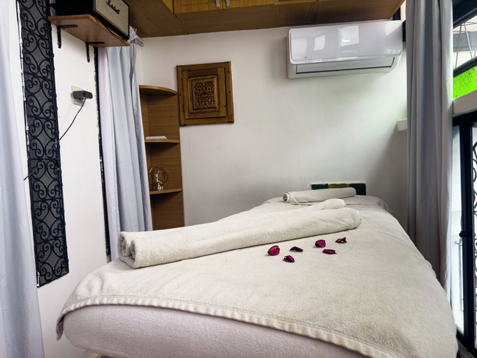 Bedroom 2, RIAD LUXE LOCATION - LE GRIZZLY, Marrakech