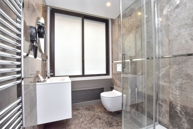 Bathroom 5, Residence Paris Helder, Paris