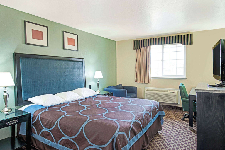 Bedroom 5, Super 8 by Wyndham Sacramento/Florin Rd, Sacramento