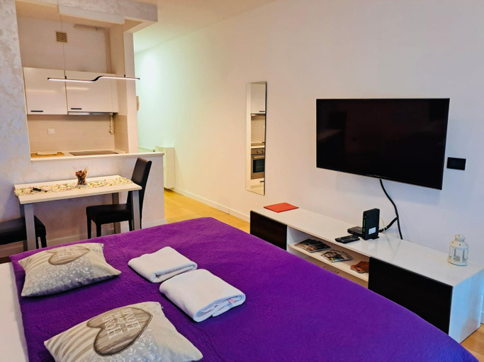 Bedroom 2, West side gallery apartment, Zagreb