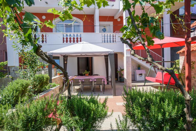 Others 5, Apartments Petra, Marina