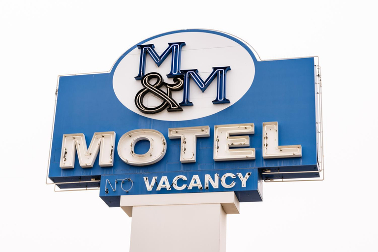 Others 5, M&M Motel, Franklin