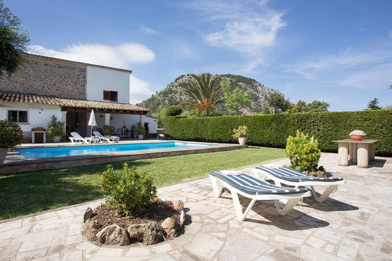 Others 2, Villa Suari, Baleares