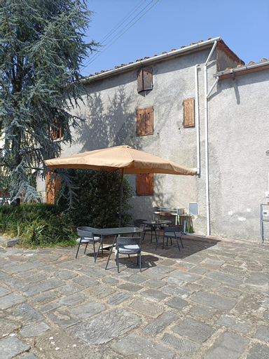 Il Borgo dei Pini, Florence