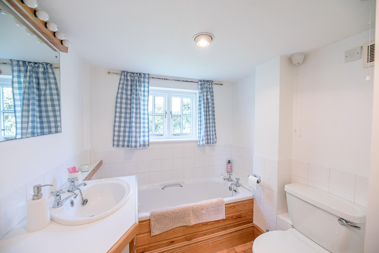 Bathroom 3, Heart's Ease in Dallinghoo nr Woodbridge - Air Manage Suffolk, Suffolk