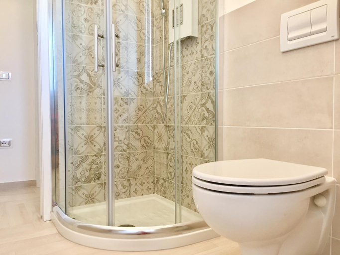 Bathroom 3, Le Domus Modern Apartments Cagliari, Cagliari