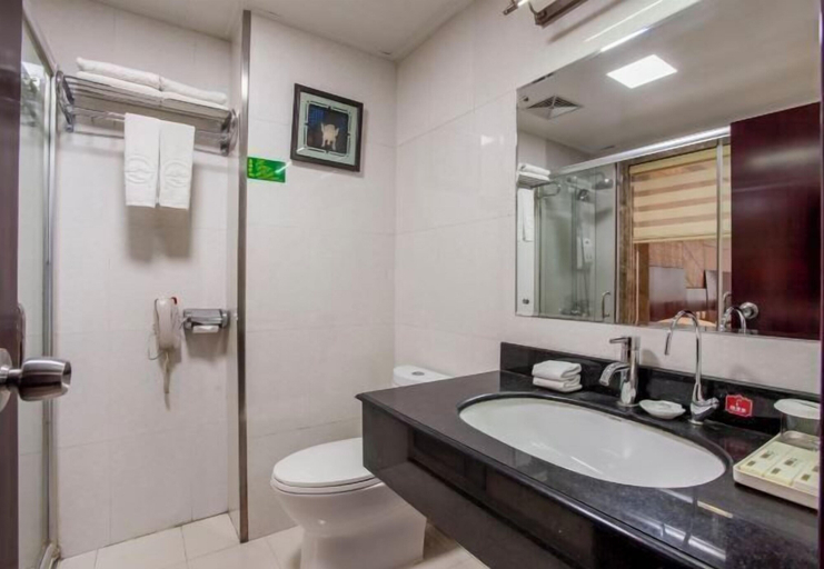 Bathroom 3, Qingping Hotel, Zhengzhou