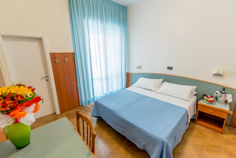 Bedroom 3, Hotel International, Teramo
