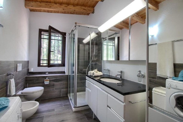 Bathroom 4, Cavaliere Lovely Pool Home, Lecce